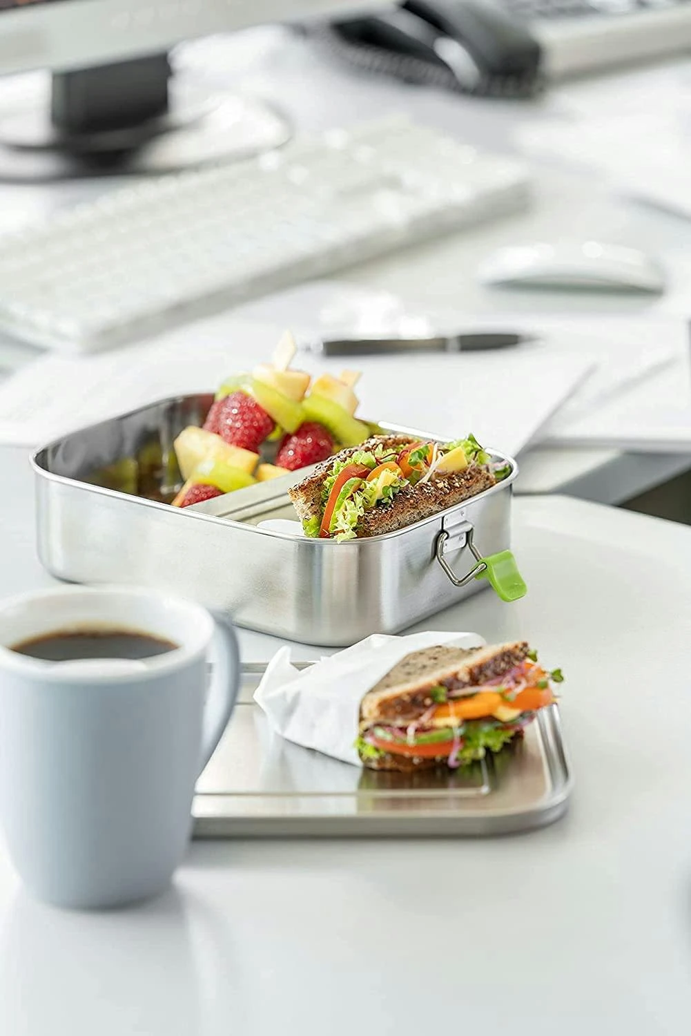 APS 66900 Hochwertige Edelstahl Lunchbox / Brotdose 800 Ml Inkl. Trennwand / Auslaufsichere Frischhaltedose 9 APS 66900 Hochwertige Edelstahl Lunchbox / Brotdose 800 Ml Inkl. Trennwand / Auslaufsichere Frischhaltedose – Bild 7